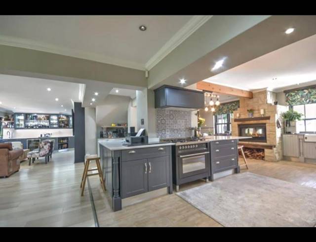 5 BEDROOM HOUSE FOR SALE IN HEATHERLANDS